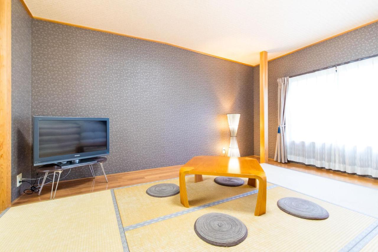 Seaside Pension Petit Сирахама Экстерьер фото